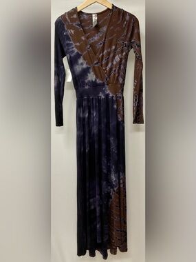 Brand New-Go Couture Long-Sleeve Tie-Dye Maxi Dress in Black/Navy/Brown